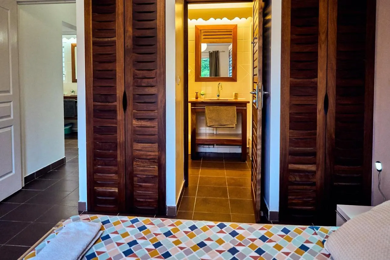 Holiday home Eden Blue Mer Et Piscine Sainte-Anne